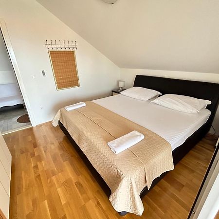 Apartments Sanda 2 Promajna Eksteriør billede