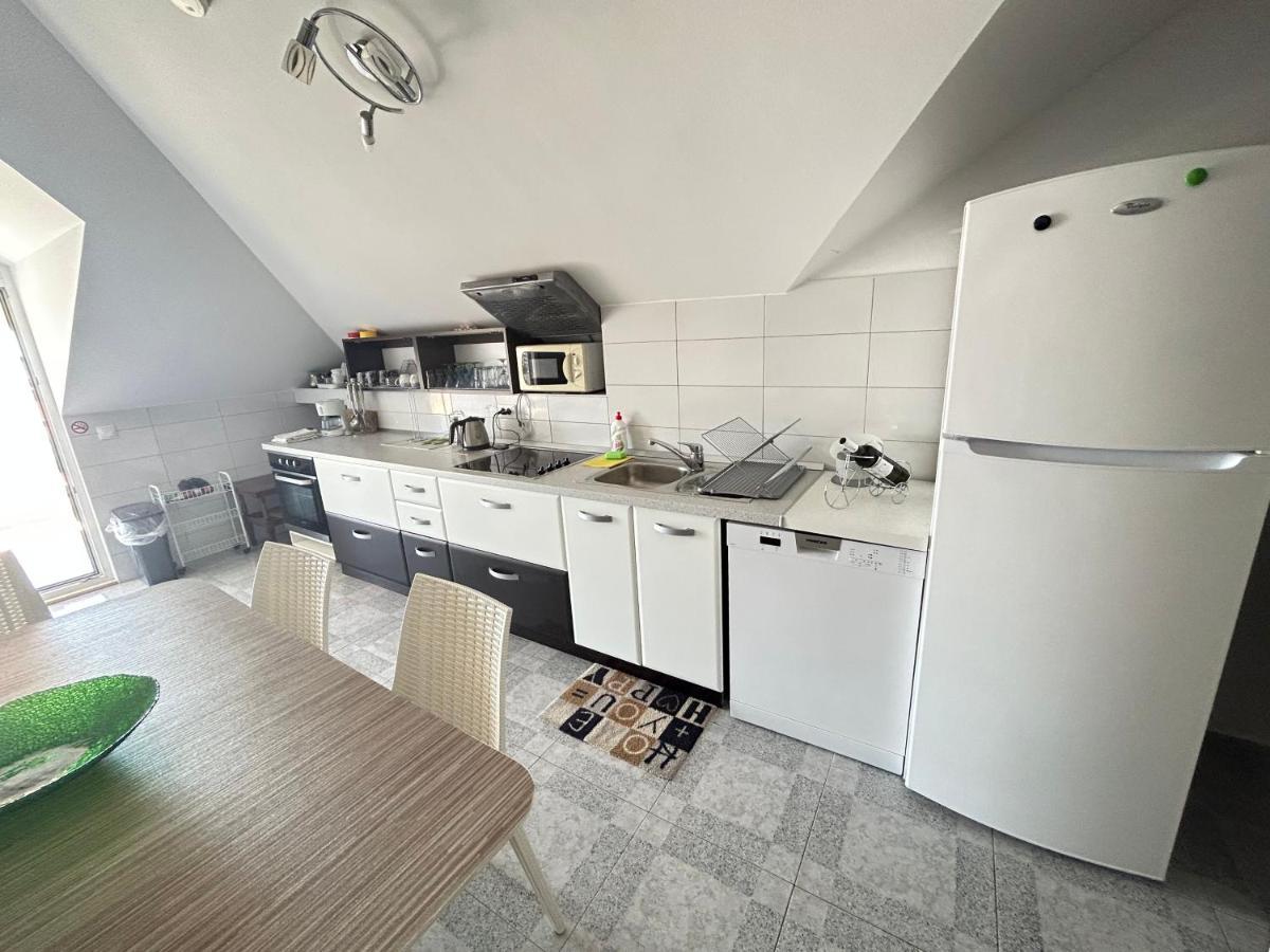 Apartments Sanda 2 Promajna Eksteriør billede