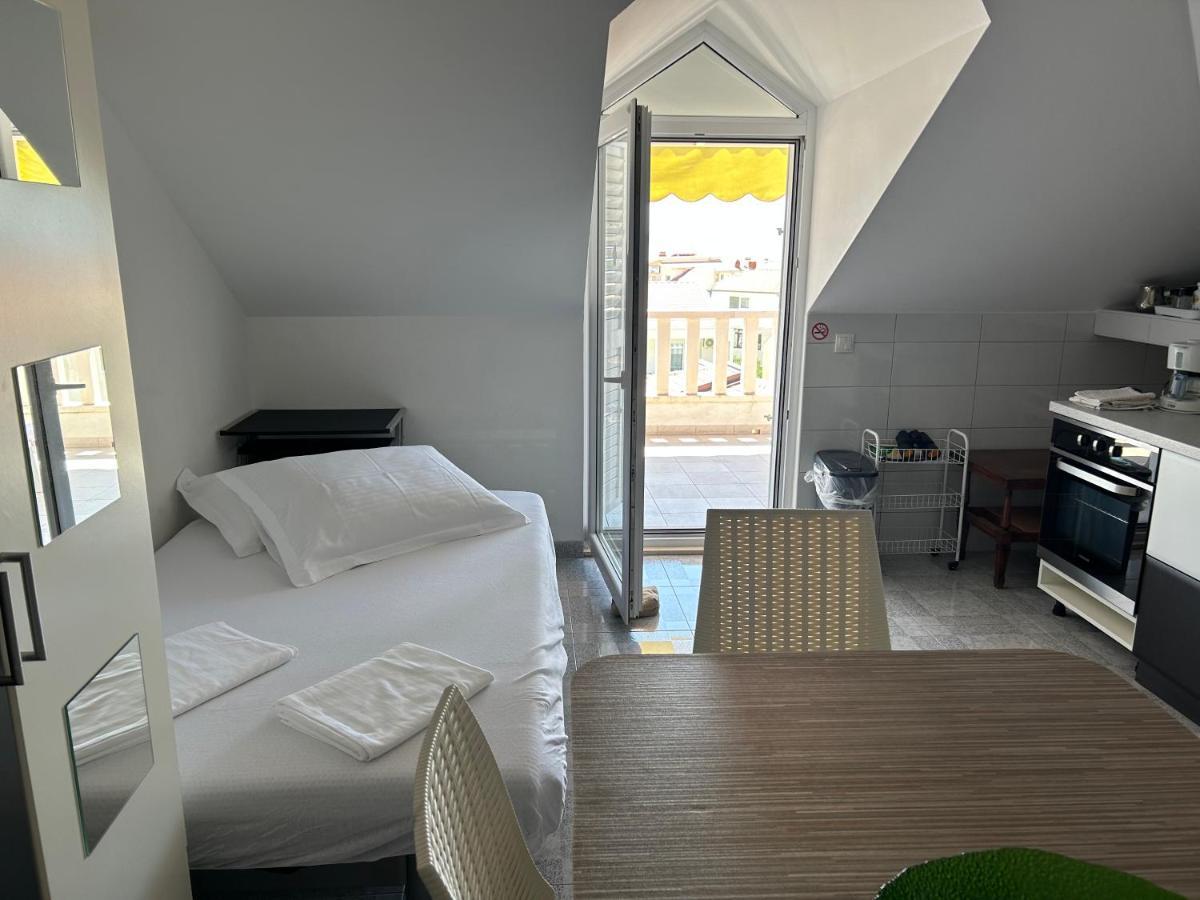 Apartments Sanda 2 Promajna Eksteriør billede