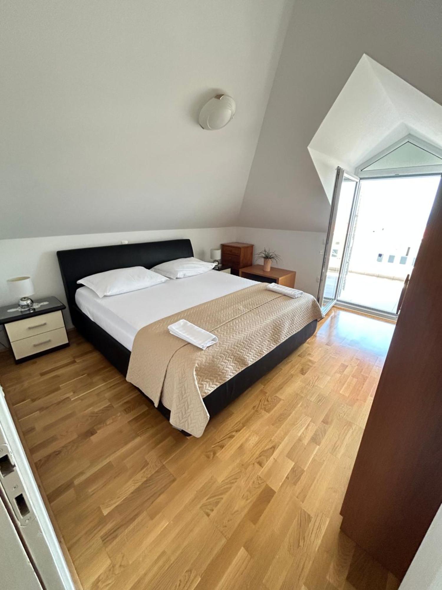 Apartments Sanda 2 Promajna Eksteriør billede