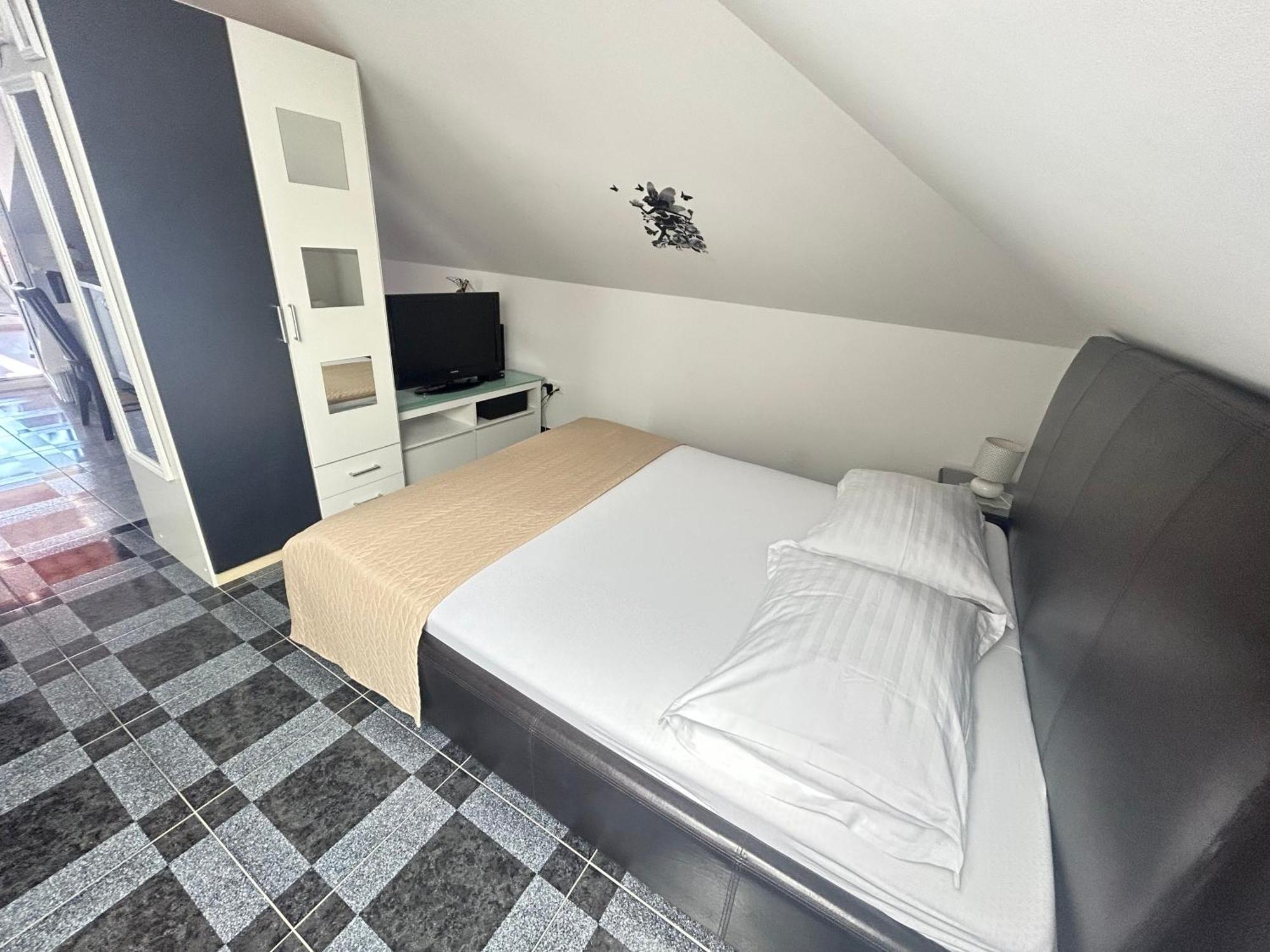 Apartments Sanda 2 Promajna Eksteriør billede