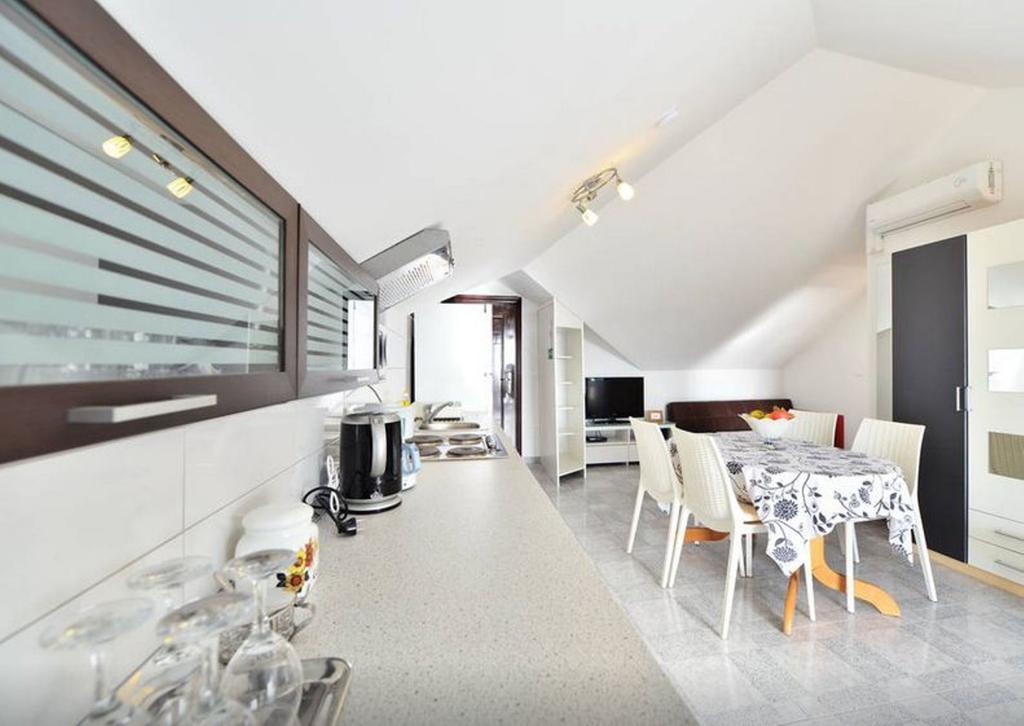 Apartments Sanda 2 Promajna Værelse billede